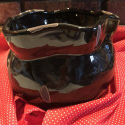 Unique Shiny Ceramic Pot, 7 1/2 inches round , ,5 1/2 inches tall