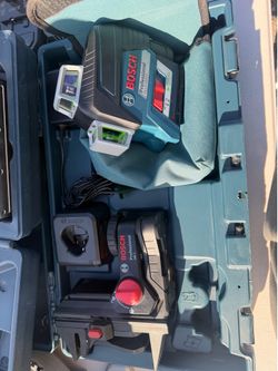 Bosch Professional GLL3-330CG Green Beam Self-Leveling Cross-Line Laser