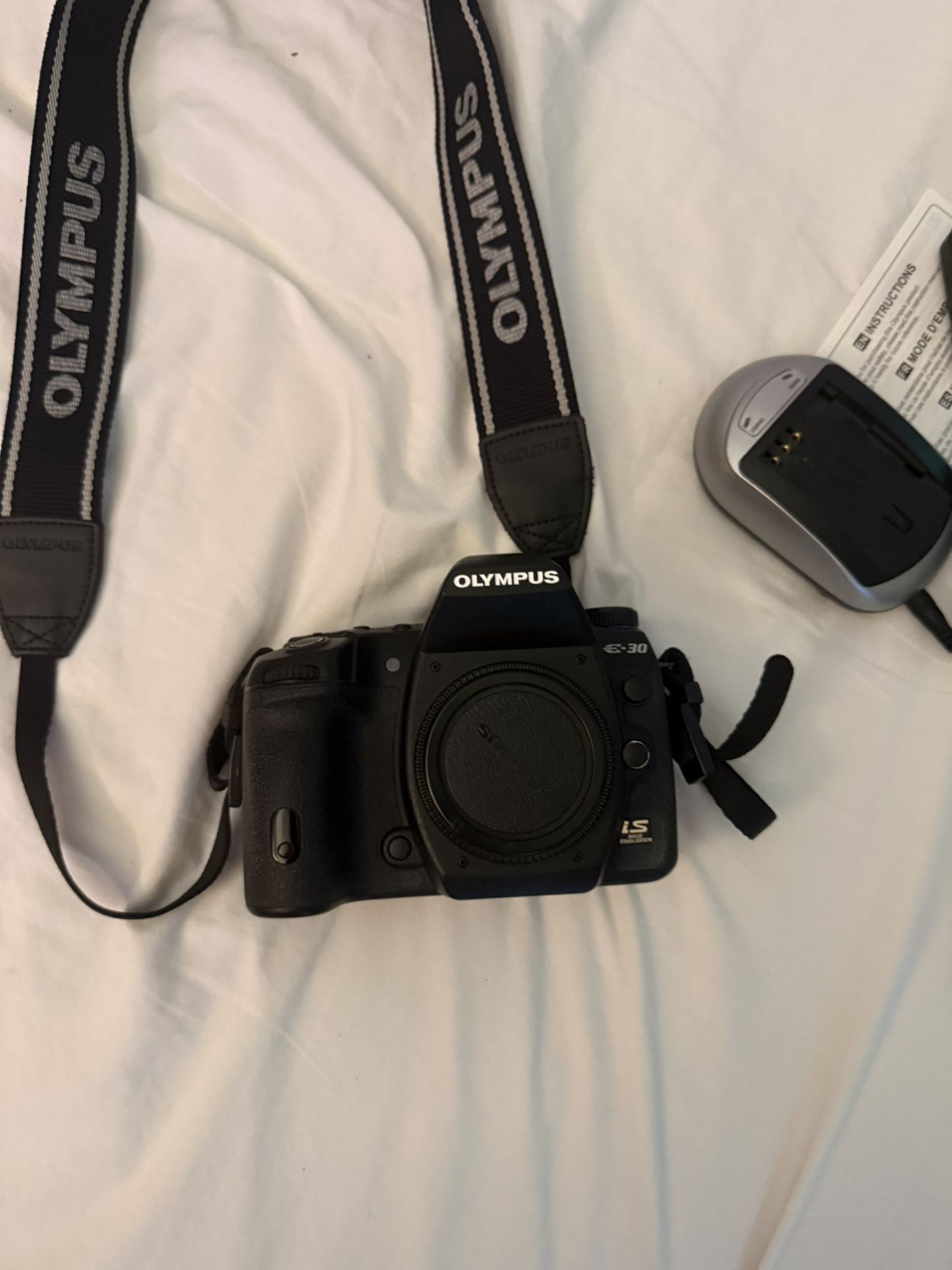 Olympus E-30 DSLR/SLR Camera