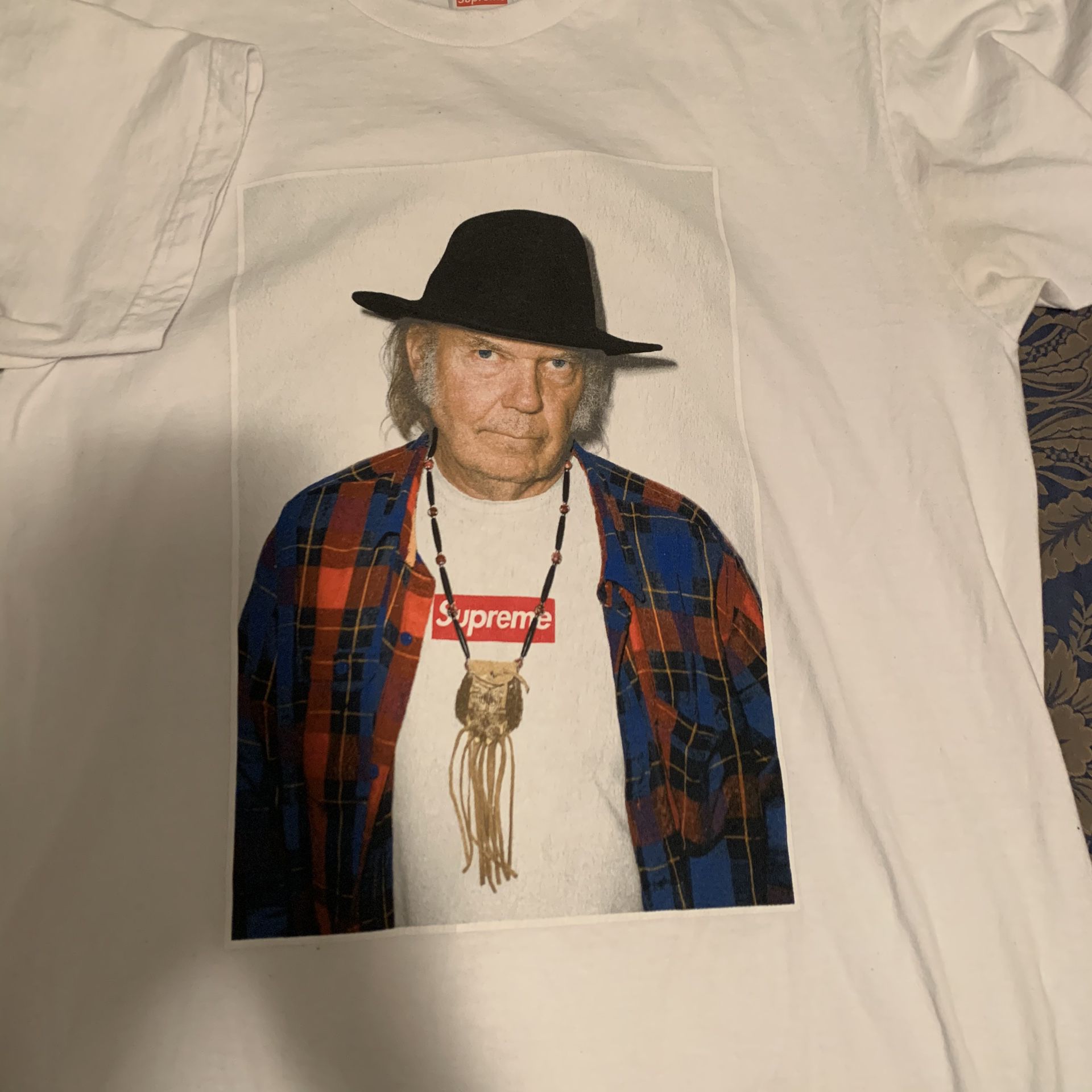 Supreme Neil young tee (L)