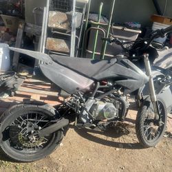 125cc Apollo Dirt Bike 