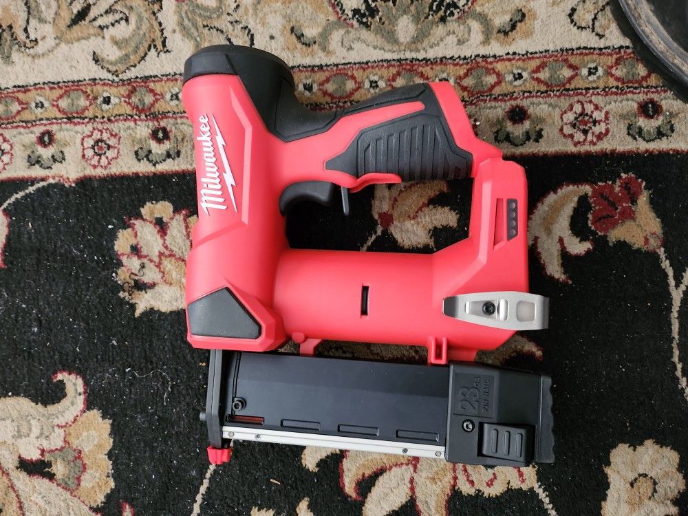 Milwaukee 23ga. Finish Nailer for Sale in Murrieta, CA OfferUp