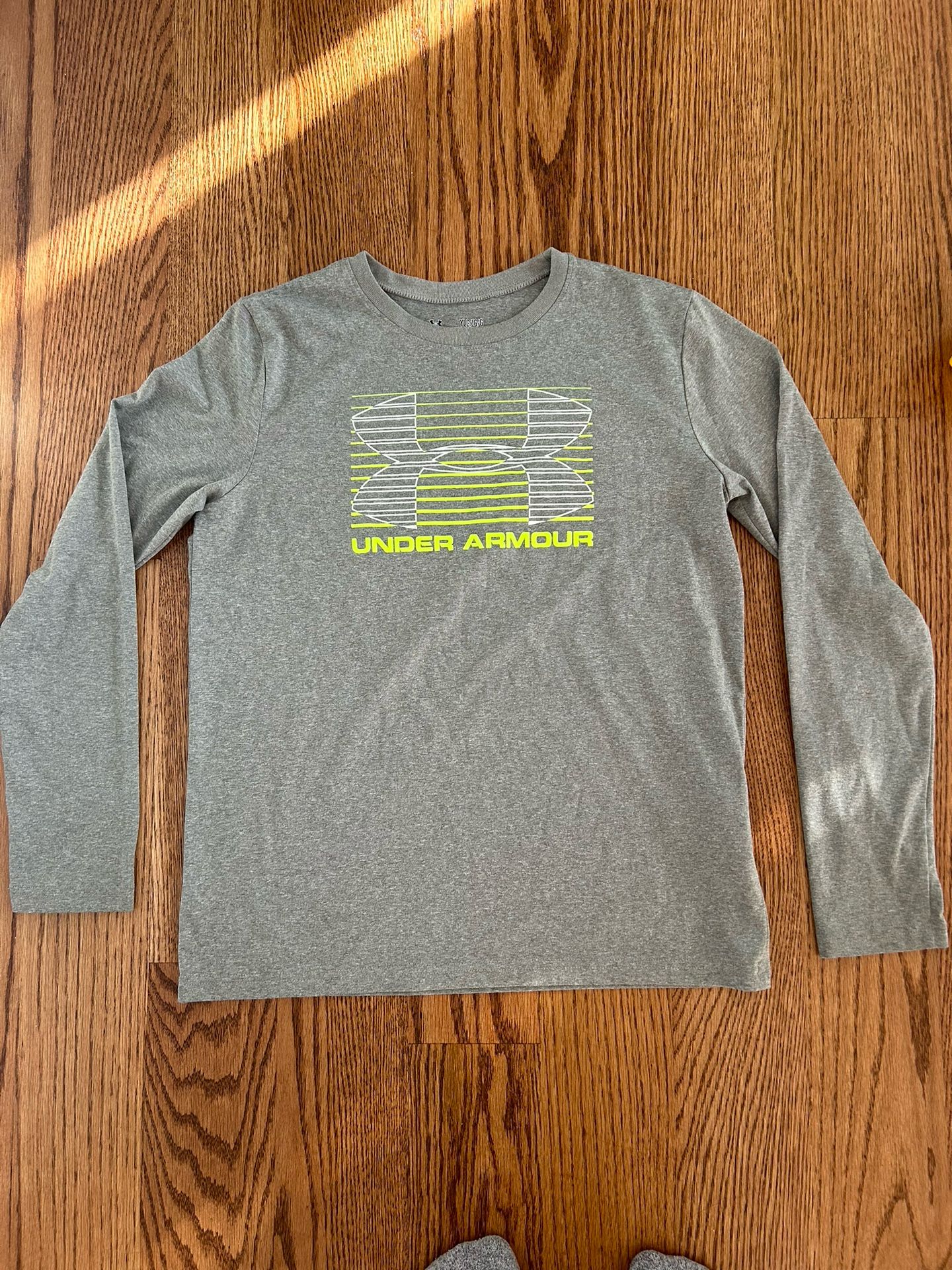 Under Armour Youth Kids Tee Long Sleeves size L YLG Gray