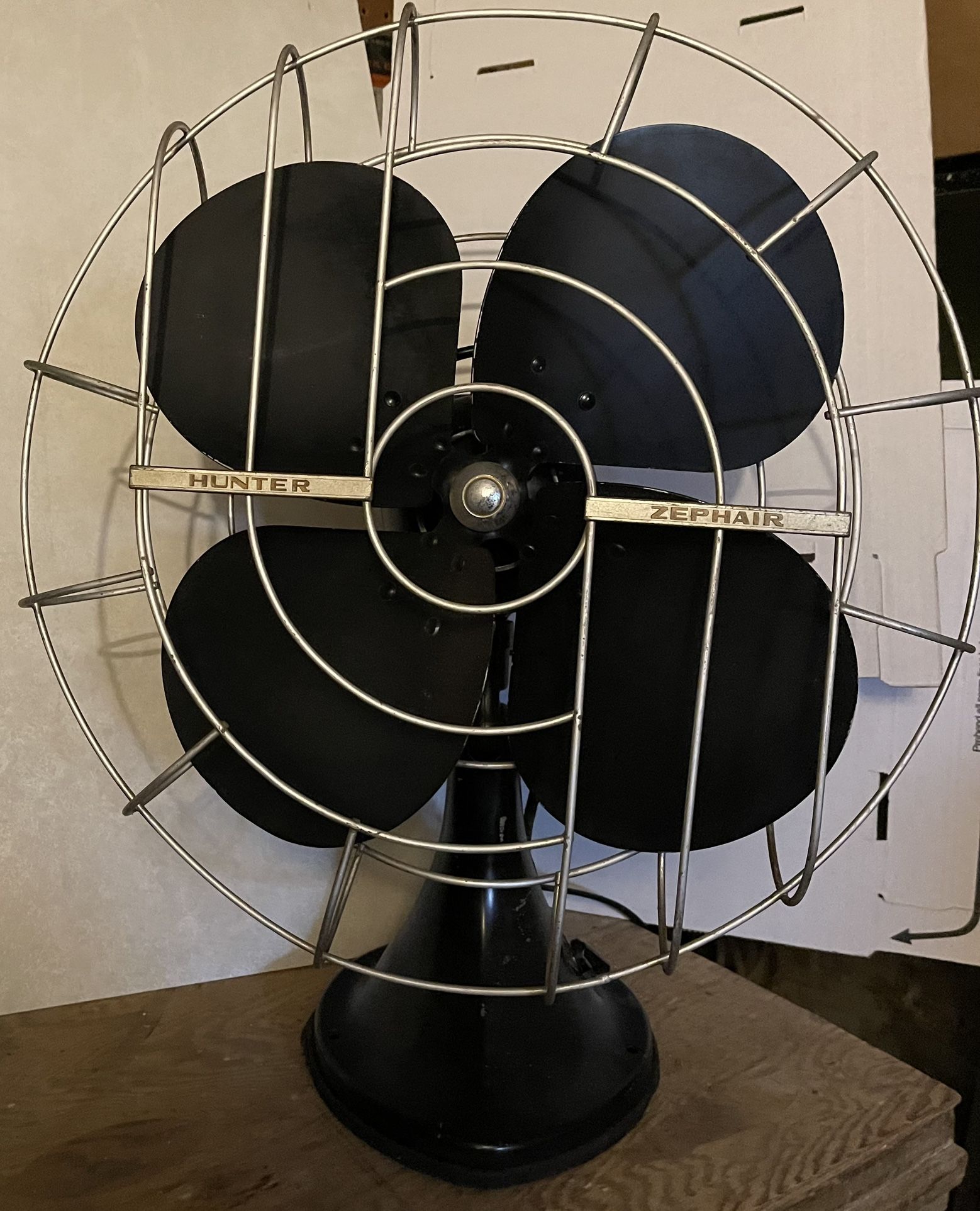 1940’s Hunter Zephair No.  265 C-16 3 Speed Fan