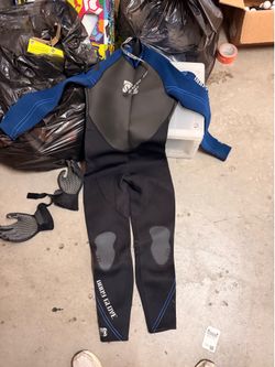 Body glove full body wet suit Men’s Large  $50