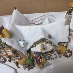 Disney Snow White and the Seven Dwarfs Danbury Mint Christmas Cottage
