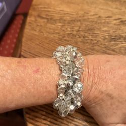 Vintage 1960's Chrystal beaded Bracelet Expandable 