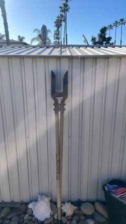 Pole digger