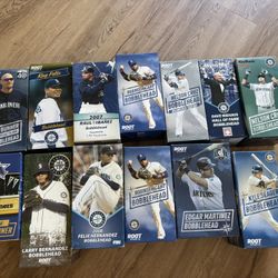 Tote Of Misc Mariners Bobble heads 