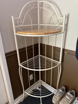 Metal frame storage