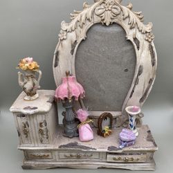 Vintage-Style Miniature Victorian Dresser Table Photo Frame / Decorating Picture Frame / Home Decor