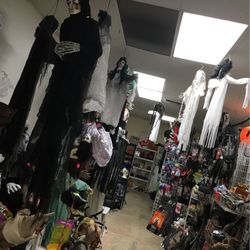 Halloween Props And Decorations.