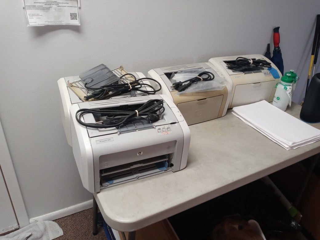 3 HP 1020 Laser Printers