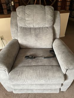 Recliner, Chairlift, Massager with Heat