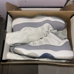 Gray Jordan 11’s Retro Low