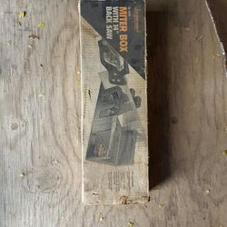 Jorgersen 14" Miter Box With Back Saw