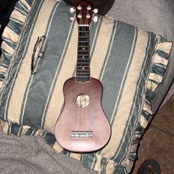 Tiny Guitar ukulele