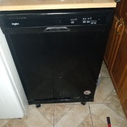Dishwasher (Whirlpool)