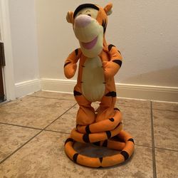 Fisher Price Disney Turbo Tail Tigger Bounces Sings Talks Plush