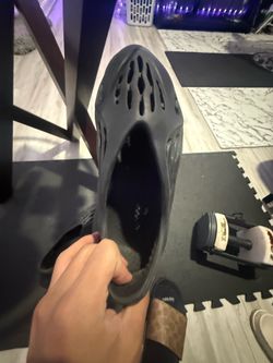 yeezy foam runners