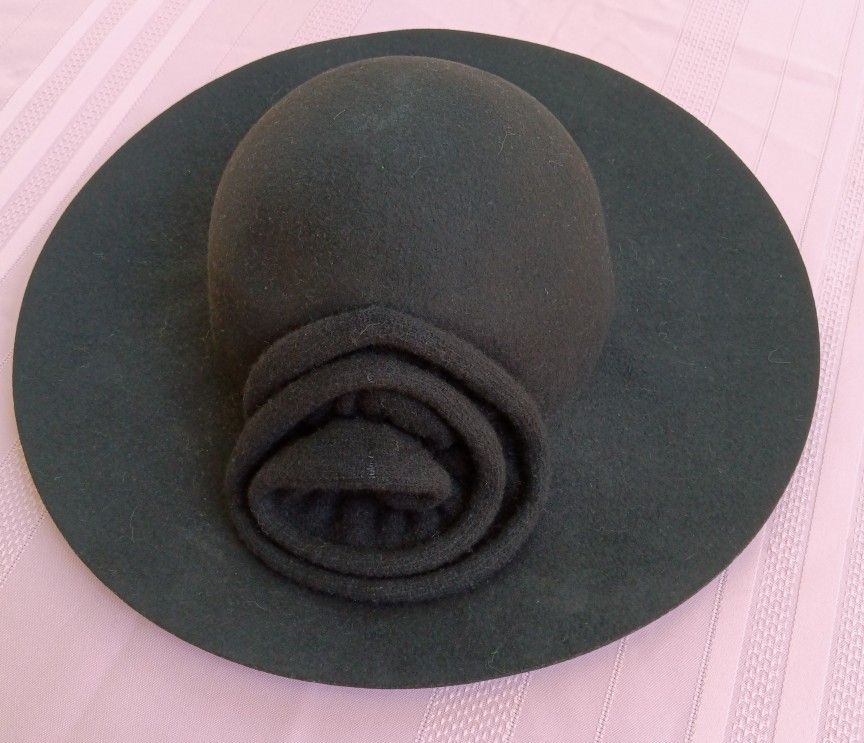 ❤️ Ladies, JESSICA SIMPSON, 100% WOOL, BLACK, DESIGNER, BOHO HAT with 3D FLOWER! 🌹