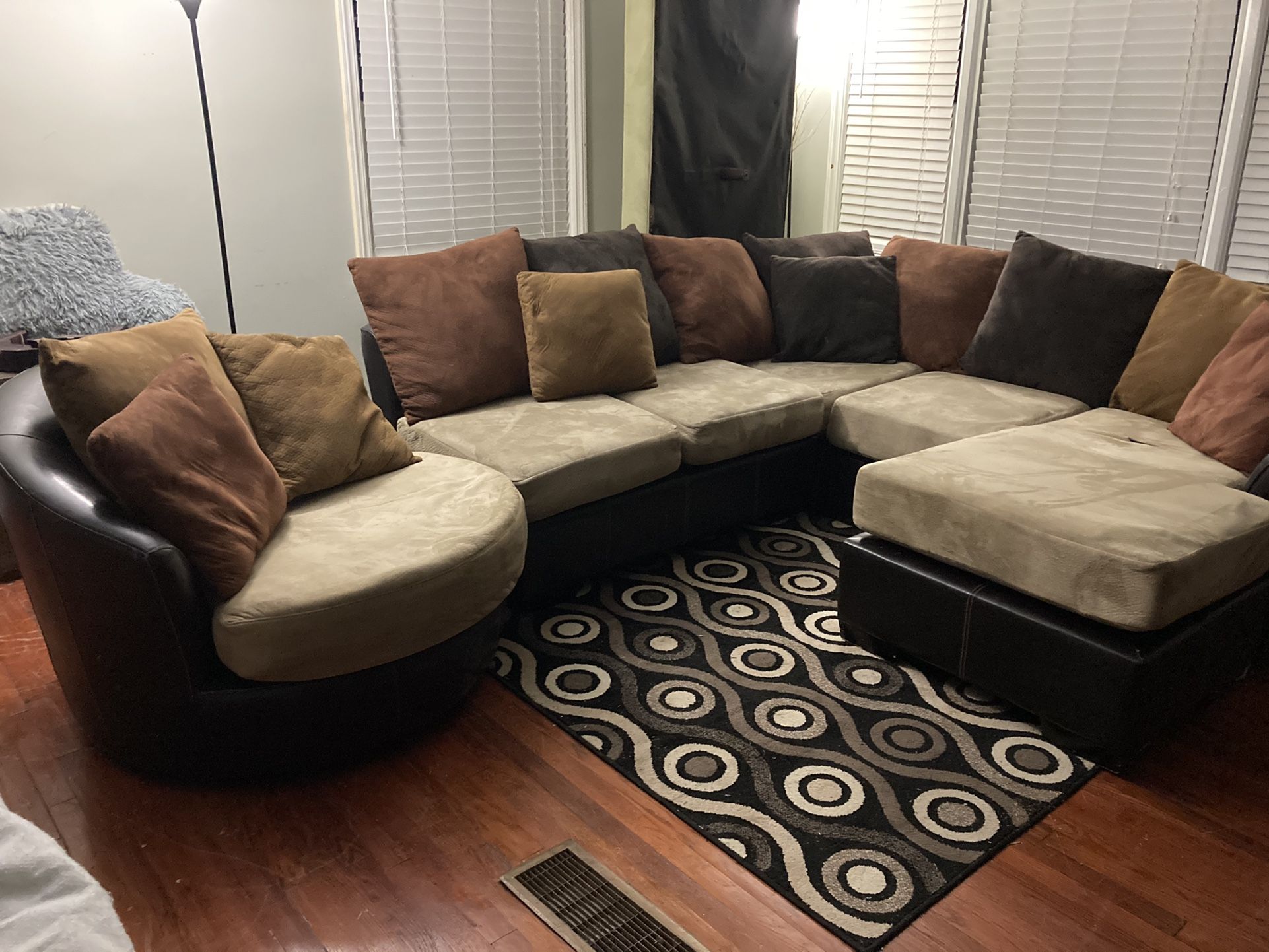 HAVERTYS PLUSH USED MOCHA SMALL 3PC SECTIONAL & REVOLVING CHAIR $399 OBO...ALL OFFERS WELCOME!!