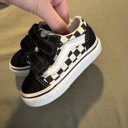 toddler checked vans