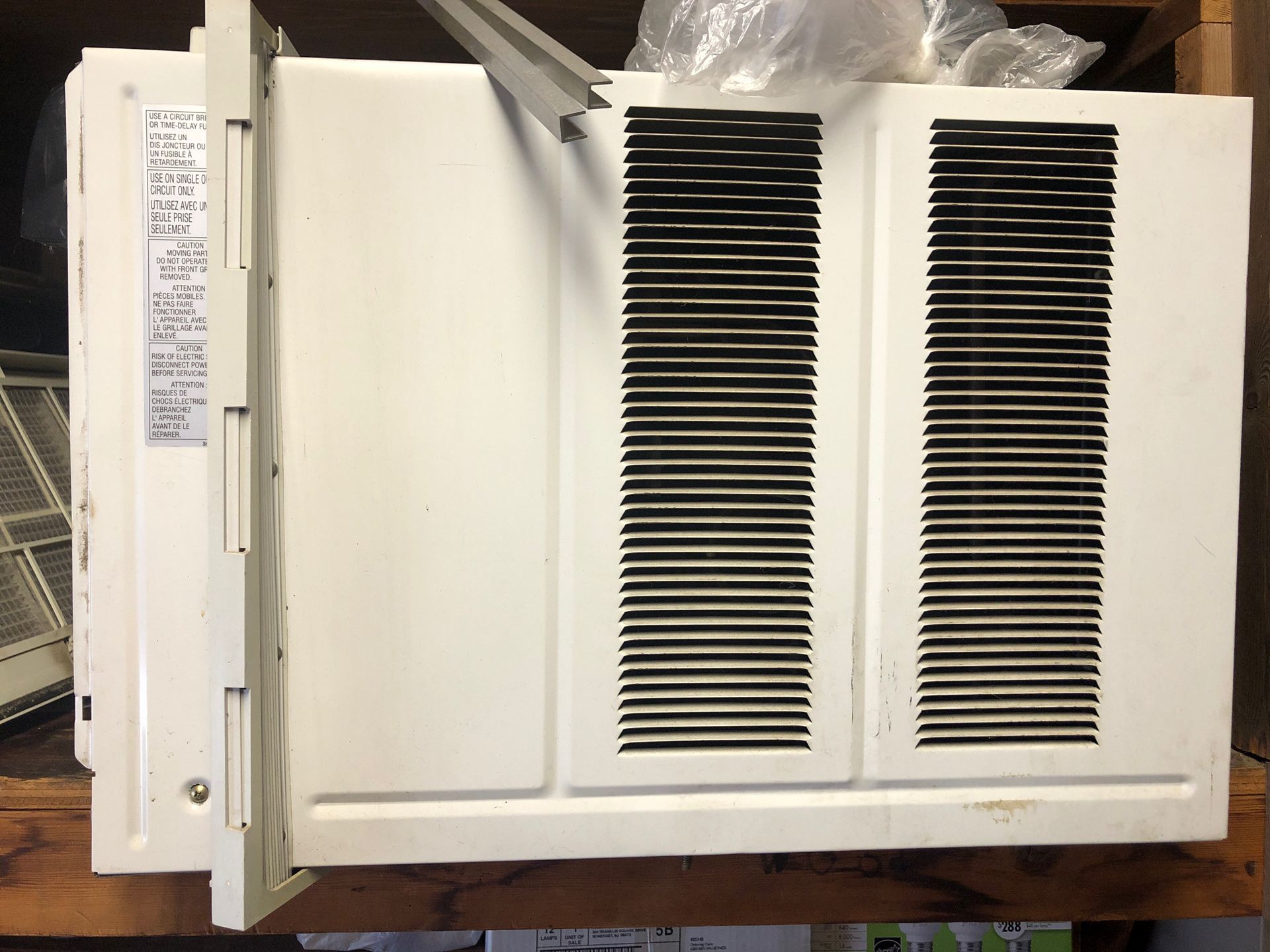 Hampton Bay Air conditioner window unit