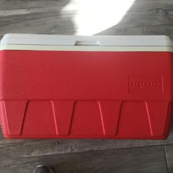 IGLOO 48 QUART COOLER