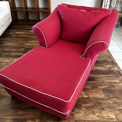 Elegant Red Lounge sofa