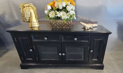 TV Console/ Stand /buffet