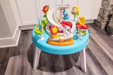 Baby Activity Center  – Taking Offers! 🦁🦓🐘