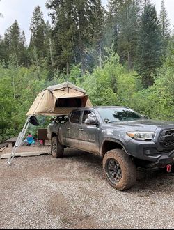 Smittybilt overland roofttop tent sb2783