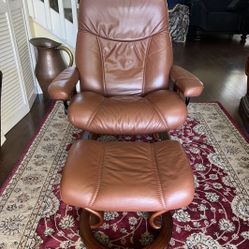 Ekornes Stressless Leather Recliner ‘Governor’ Chair & Ottoman