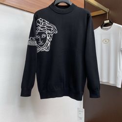 Versace Men’s Sweater 2026 New 
