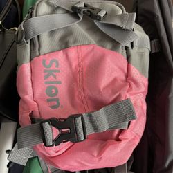 Sklon Ski and Snowboard Harness Trainer Backpack for Kids - Teach Your Child The Fundamentals of Skiing  Pink Gray 