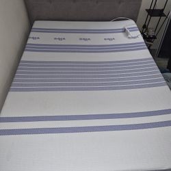 Queen Mattress + Bed frame 