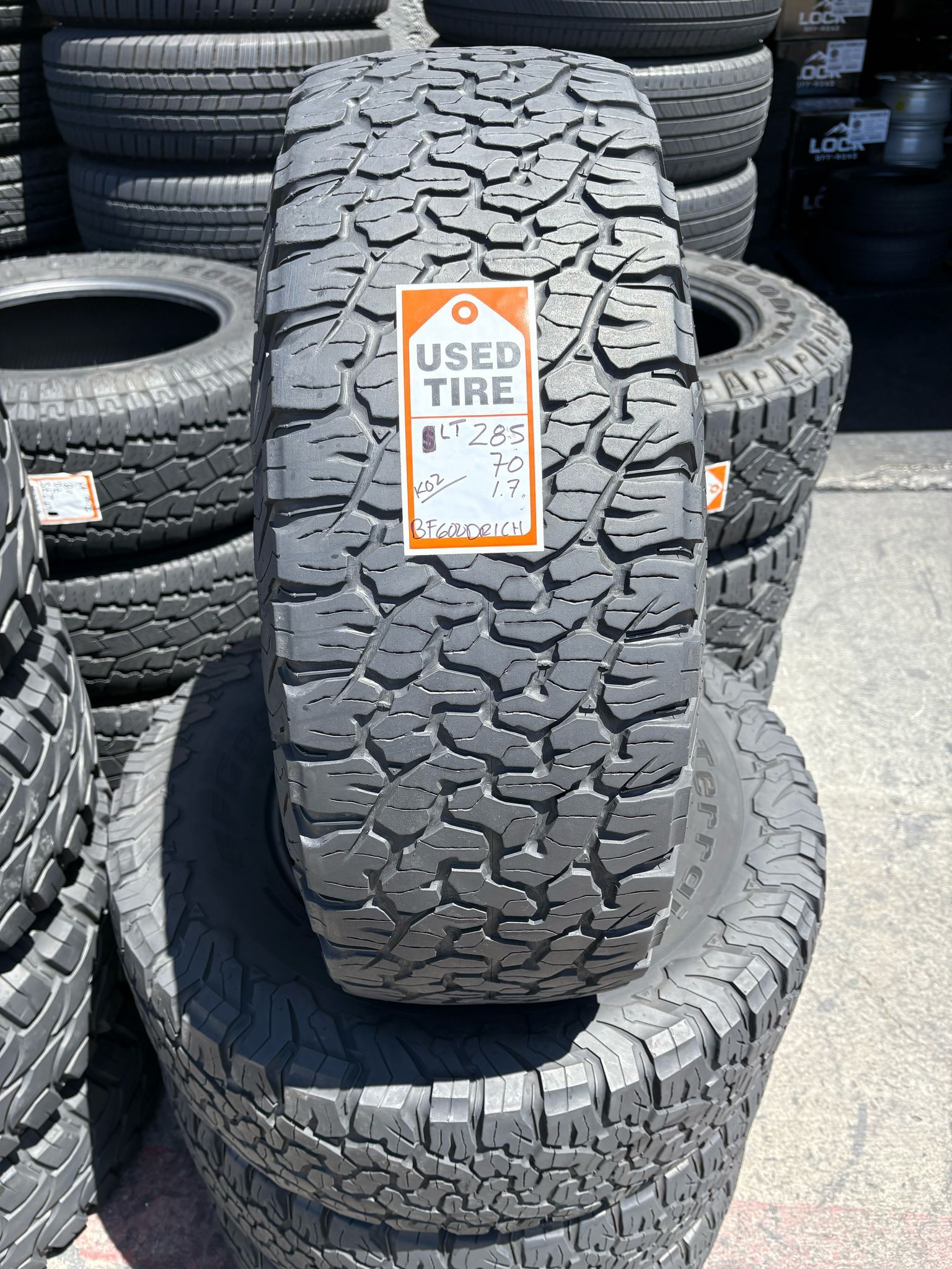 285-70-17LT BF Goodrich K02 A/T Full Used Tire Set $270 Free Mounting And Balancing 