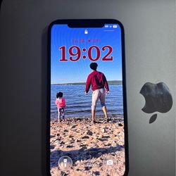 iPhone 12 - 128gb UNLOCKED