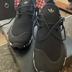 New Tennis Adidas For A Man Size 91/2 