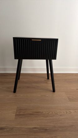 Black Nightstand, Small End Tables Living Room, Accent Bedside Table with Fluted Drawer for Bedroom and Small Space