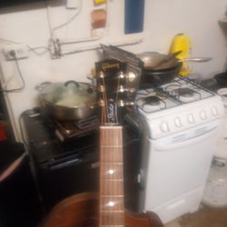 Gibson J-45  Studio Walnut Acoustic -electric Guitar Natural 