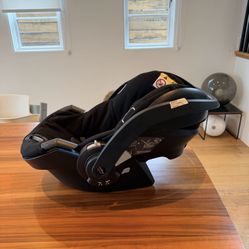 Babyzen Yoyo Light Car Seat