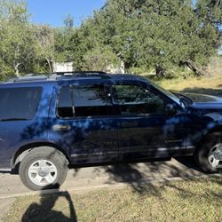 2004 Ford Explorer