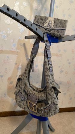 Guess purse and matching wallet