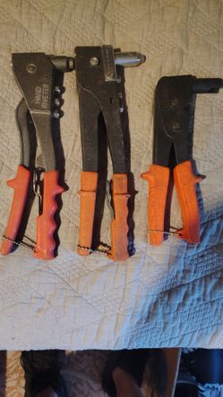 3 Hand Riveters