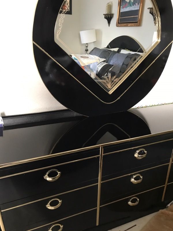 Check Out This 6pc Bedroom Set Black Lacquer Gold Trim Includes Check Out This 6pc Bedroom Set Black Lacquer Gold Trim Includes Queen Mattress Box Spring Rails For 450 On Offerup In Fairfield Ca