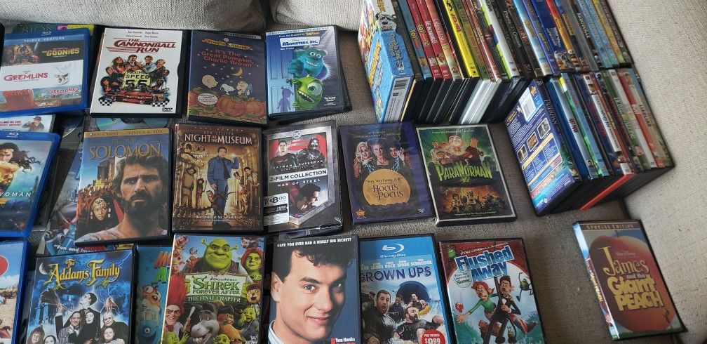 Family Dvd Collection 80+ Titles With Dvd/Blueray Player Included