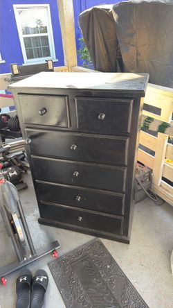 6 drawers black dresser