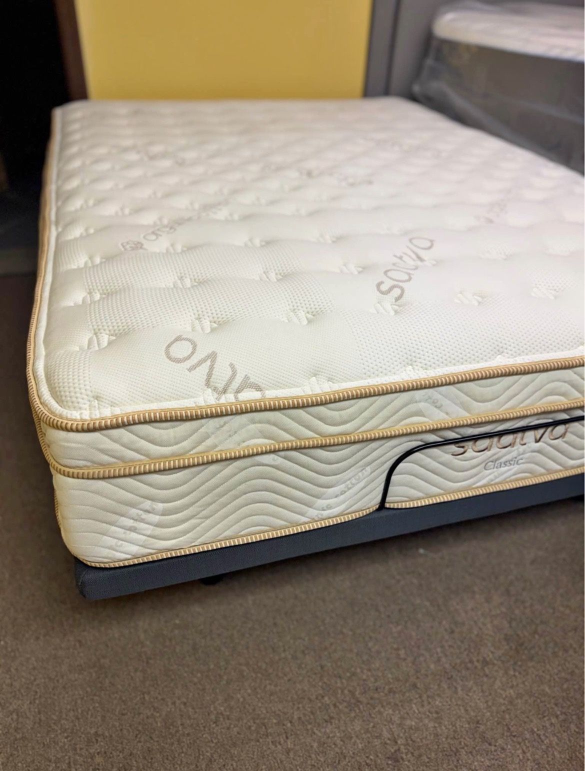Saatva Classic Luxury Firm Hybrid Queen Mattress w/ Adjustable Base